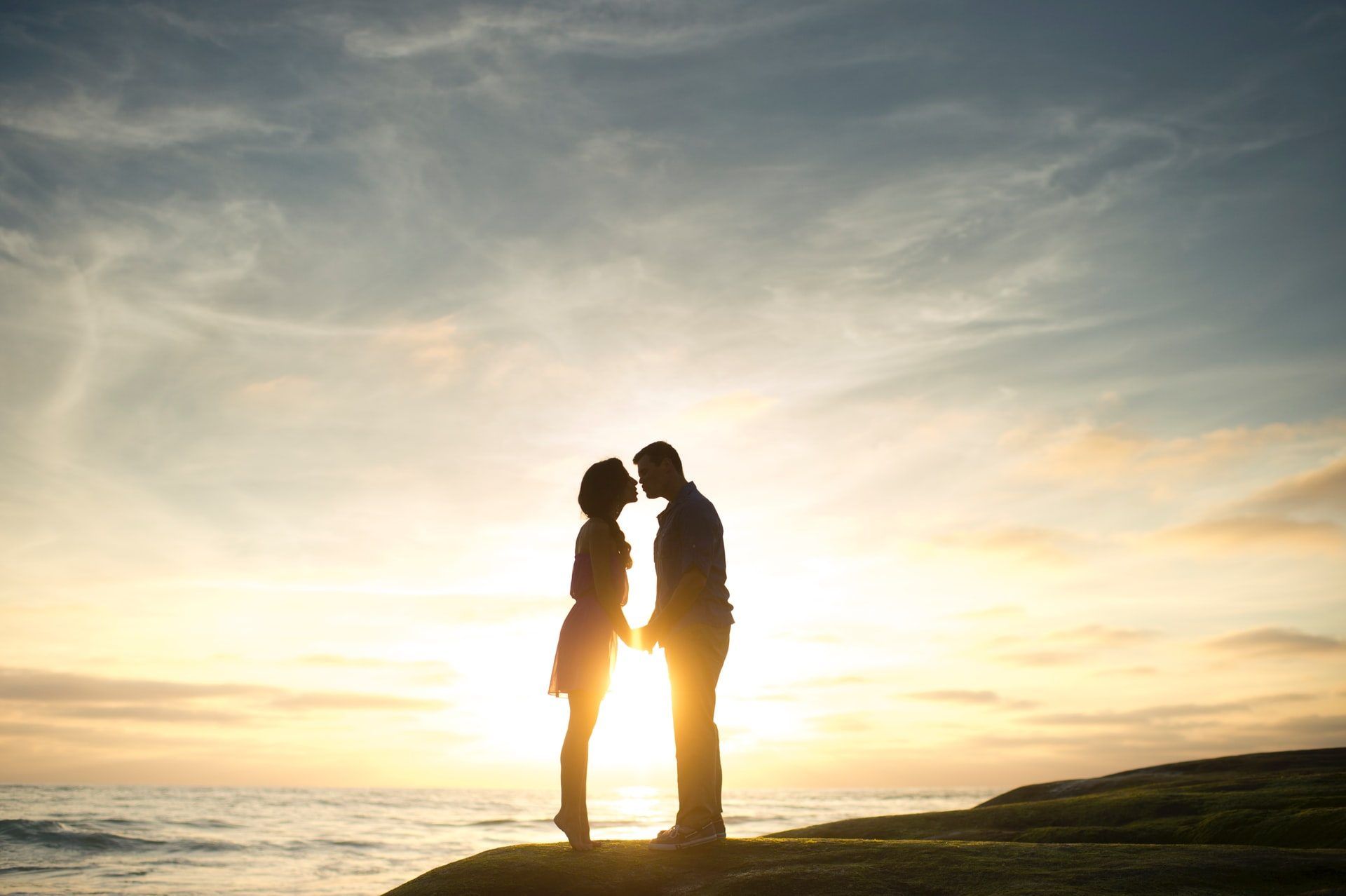 frank mckenna ocean love unsplash