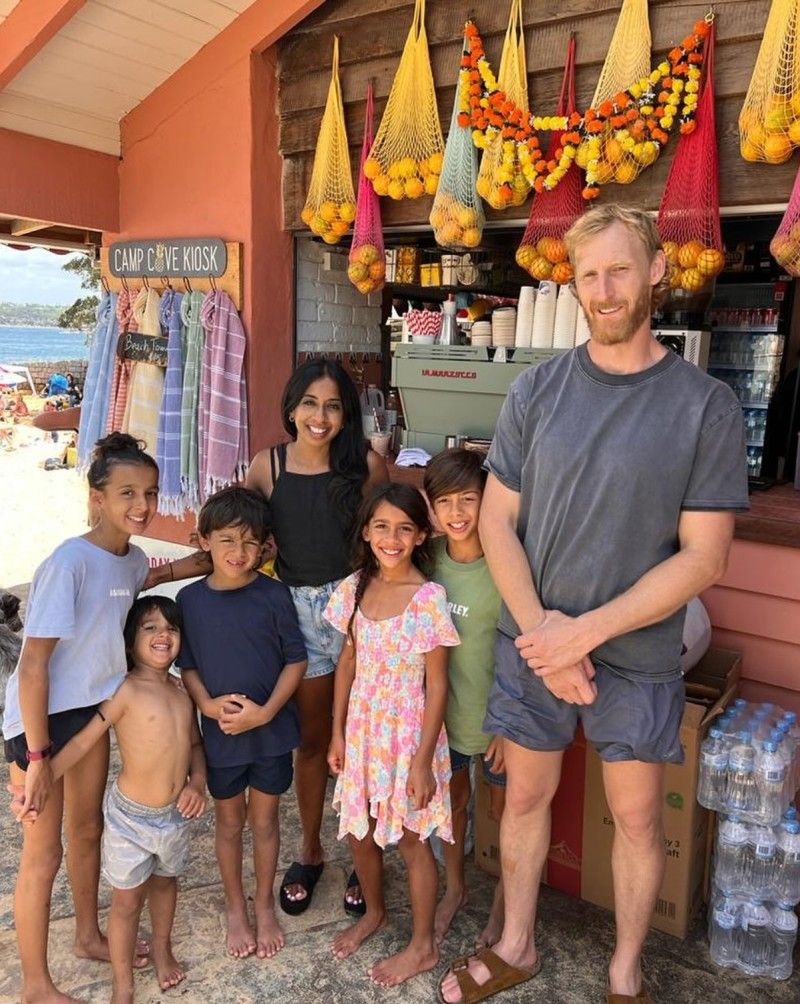 Joanna Howe and family
