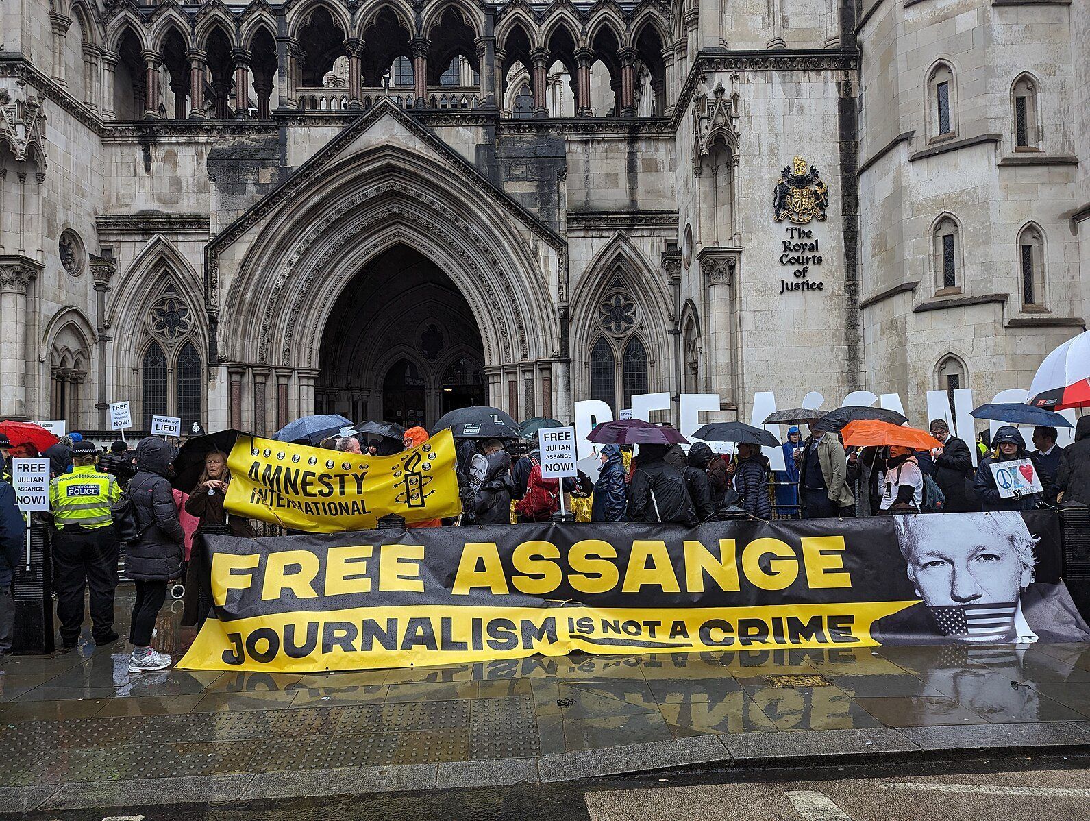 Free Julian Assange