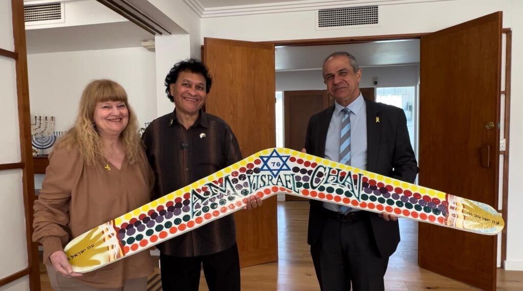 Boomerang presented to Israeli Ambassador 8.10.24