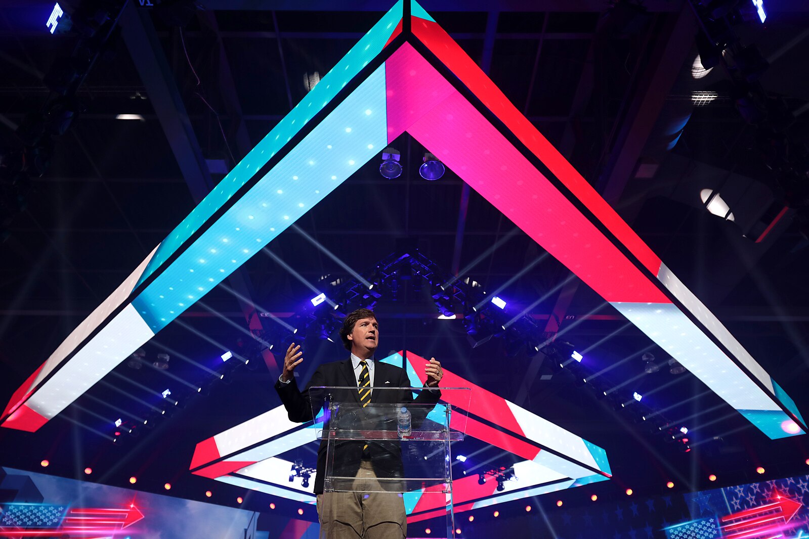 Tucker Carlson right-wing