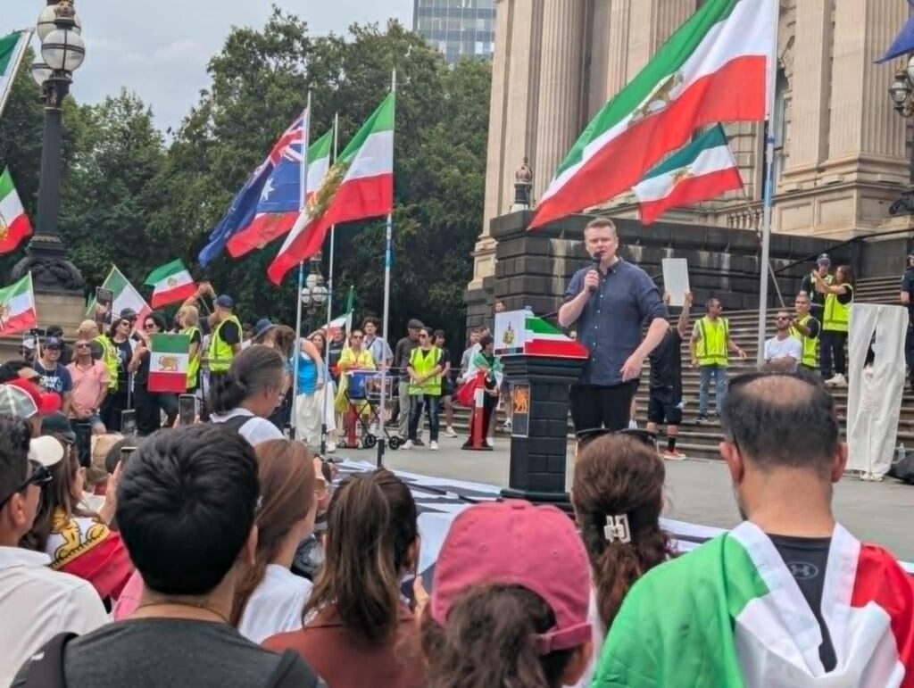 Former Liberal Party member for Menzies, Keith Wolahan, addressed the crowd at the Mel-Iran rally at Victorian Parliament House on February 8. Picture: Josh Spasaro.